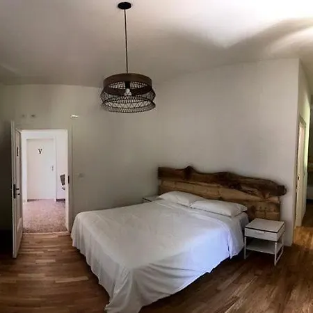 Alojamento de Acomodação e Pequeno-almoço Casa Delle Guardie